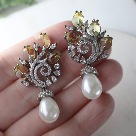 Yellow Zircon Spiral Pearl Earring