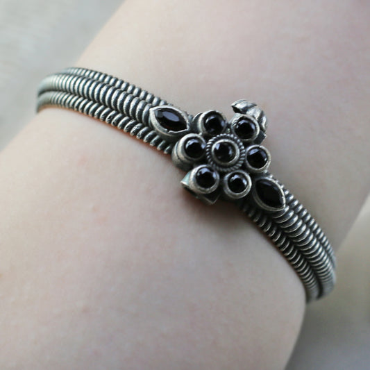 Black Tribal Lock Bangle - Rabal