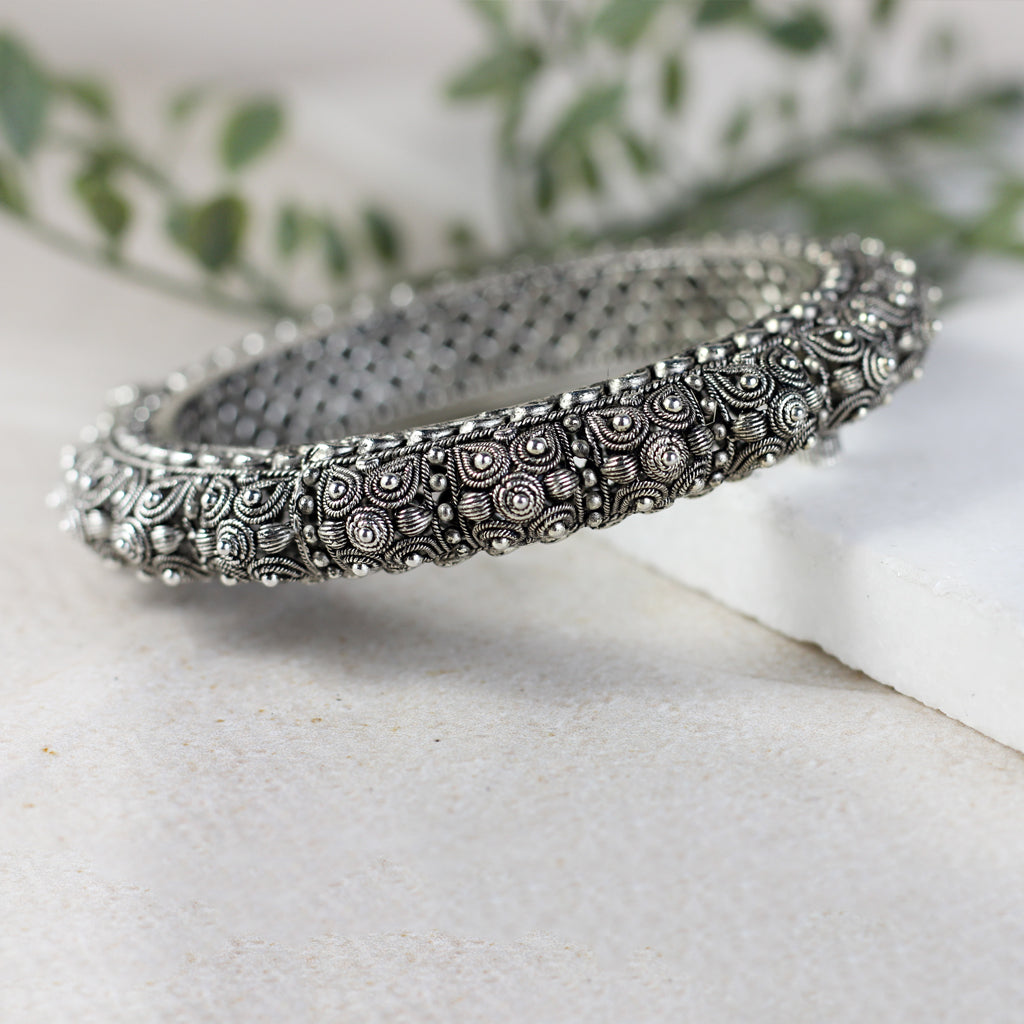 Statement Tribal Silver Lock Bangle