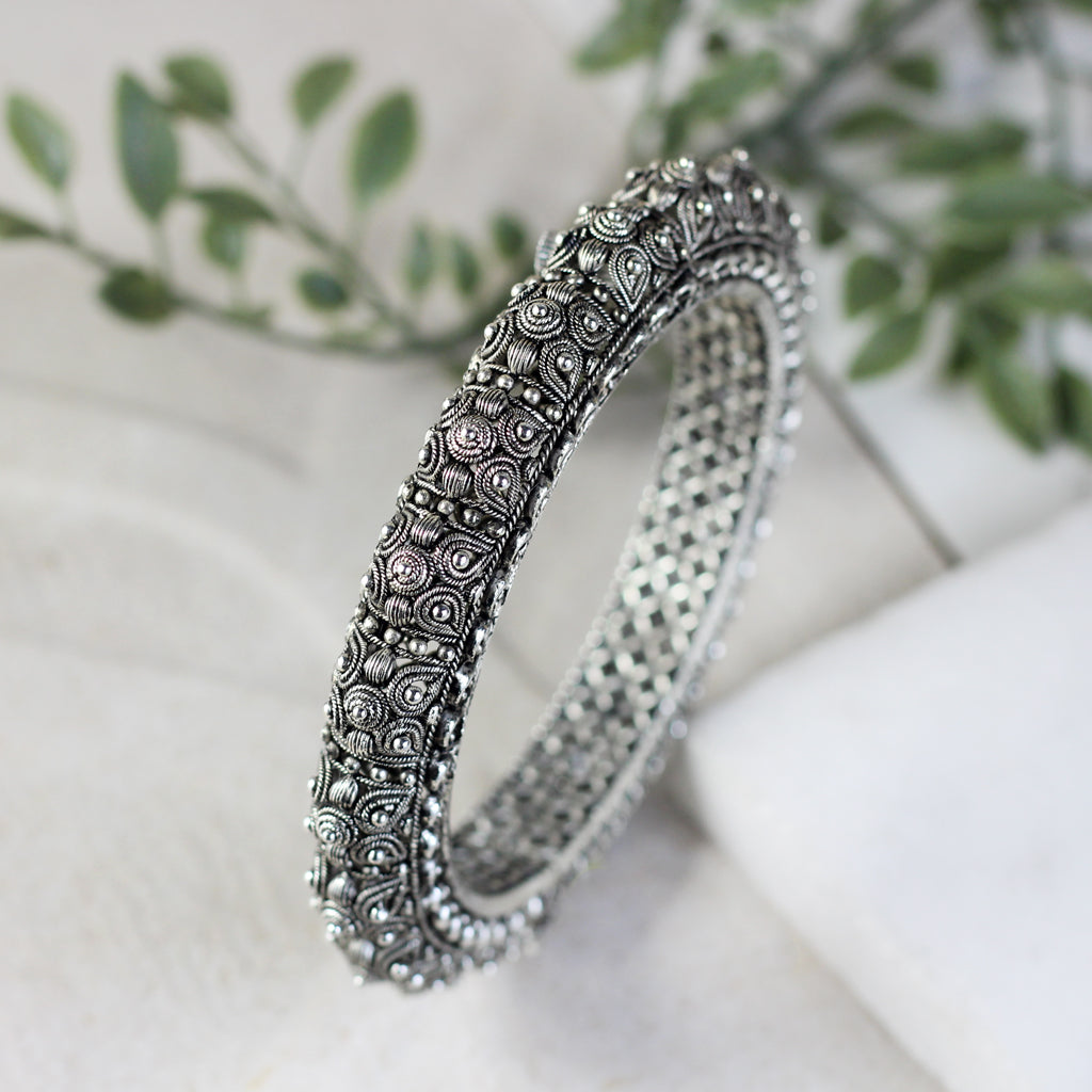 Statement Tribal Silver Lock Bangle