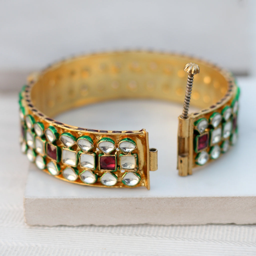 Kundan Statement Lock Bangle