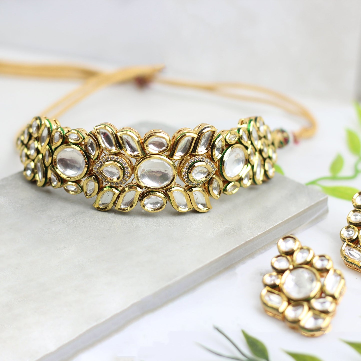 Statement Kundan Choker