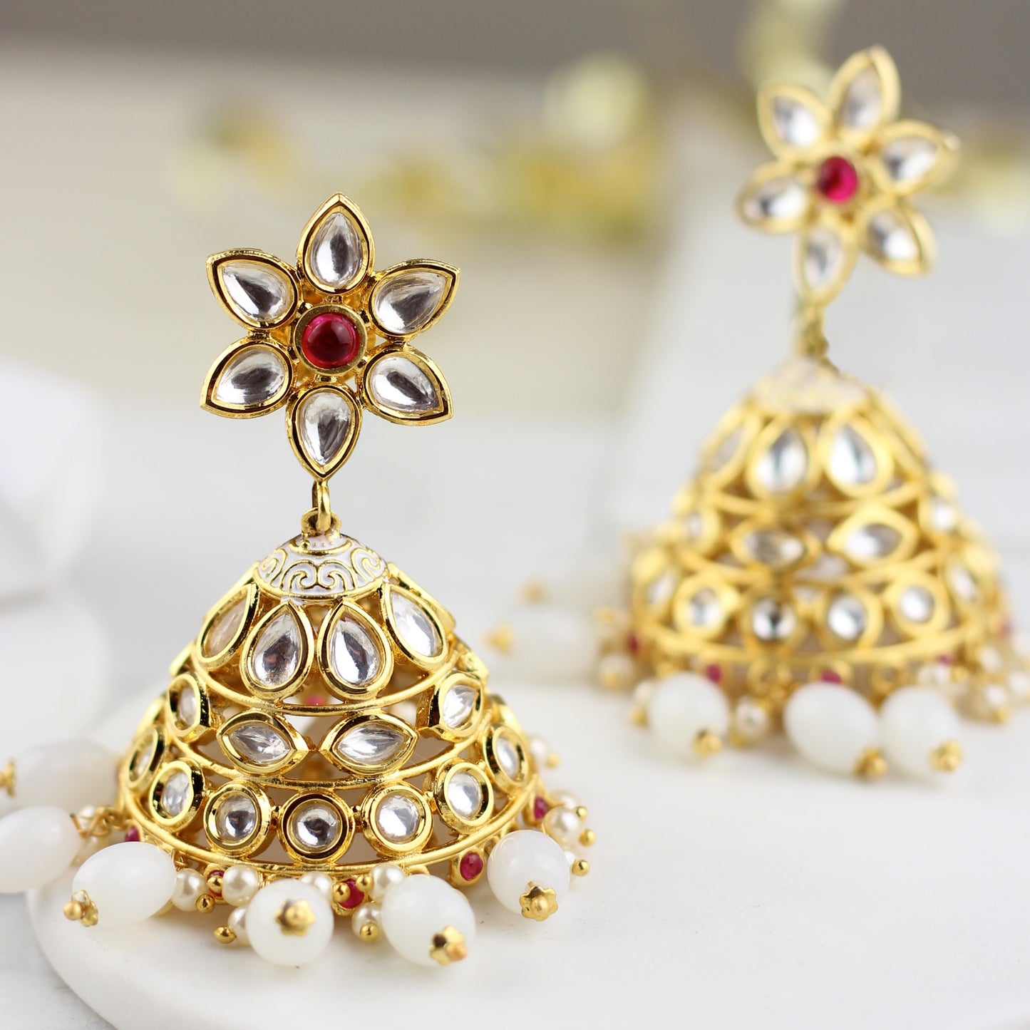 Statement Kundan White Jhumke