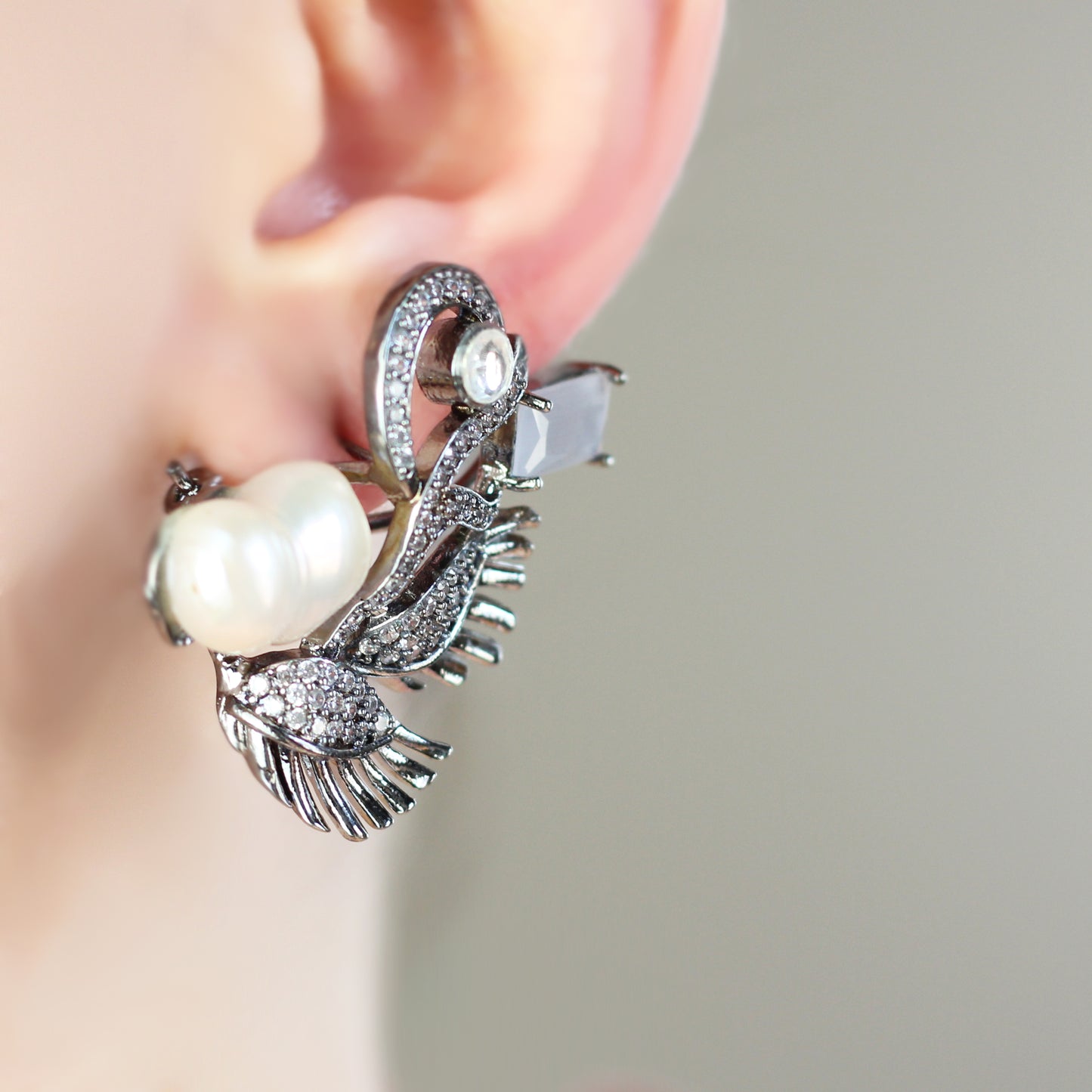 Grey Statement Pearl Earring