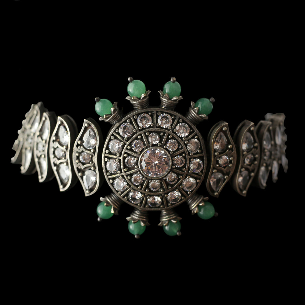 Green Statement Kundan Choker