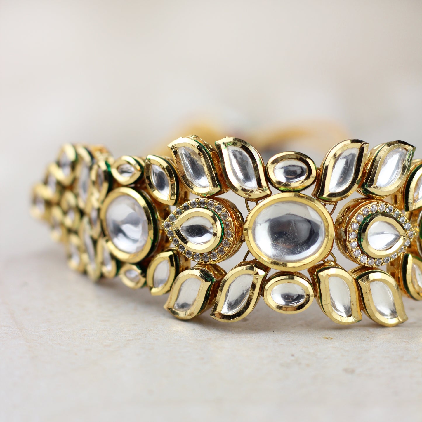 Statement Kundan Choker