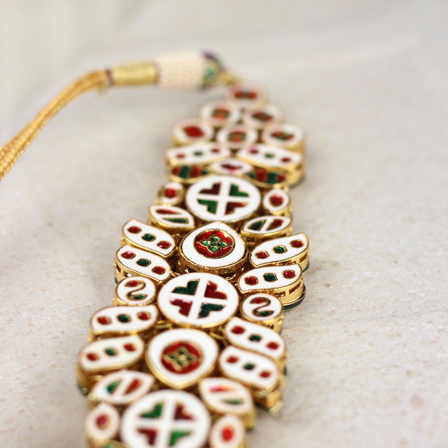 Statement Kundan Choker