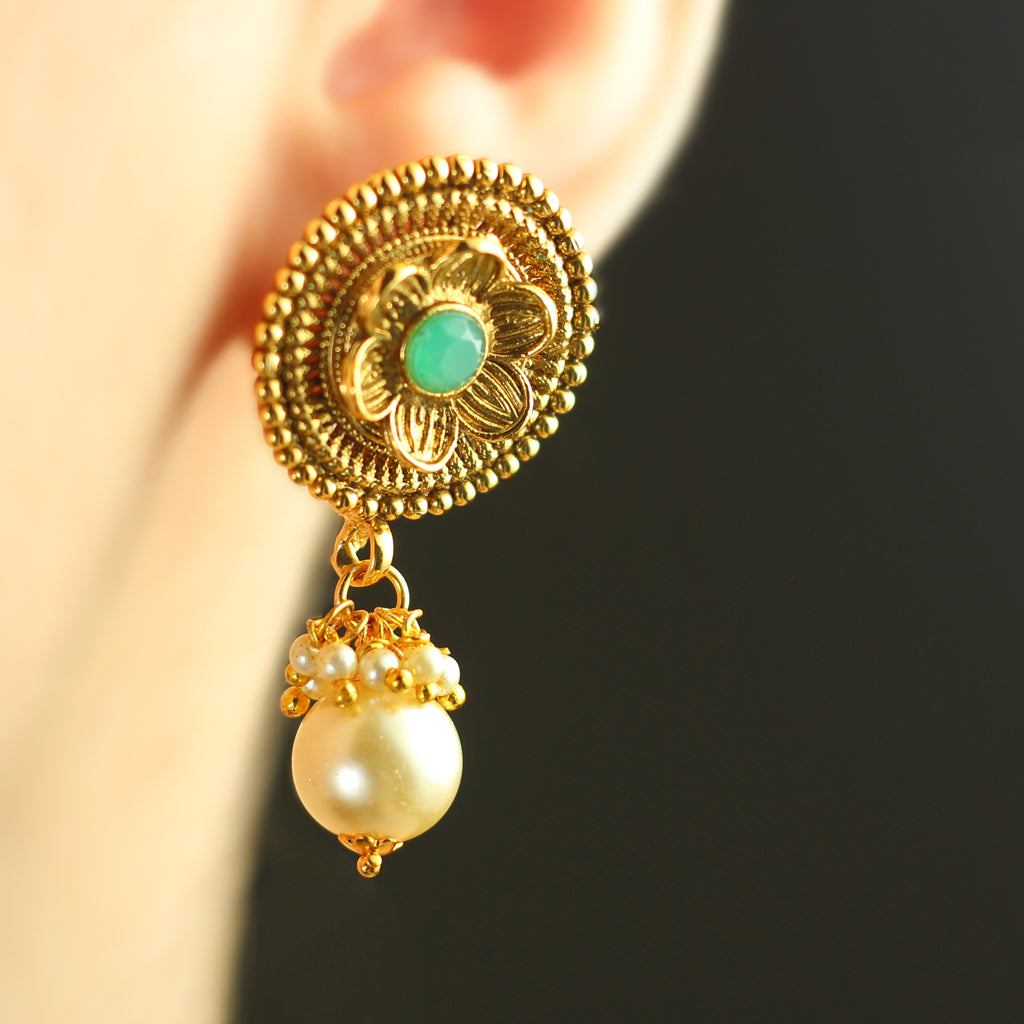 Traditional Mint Pearl Drop Earring