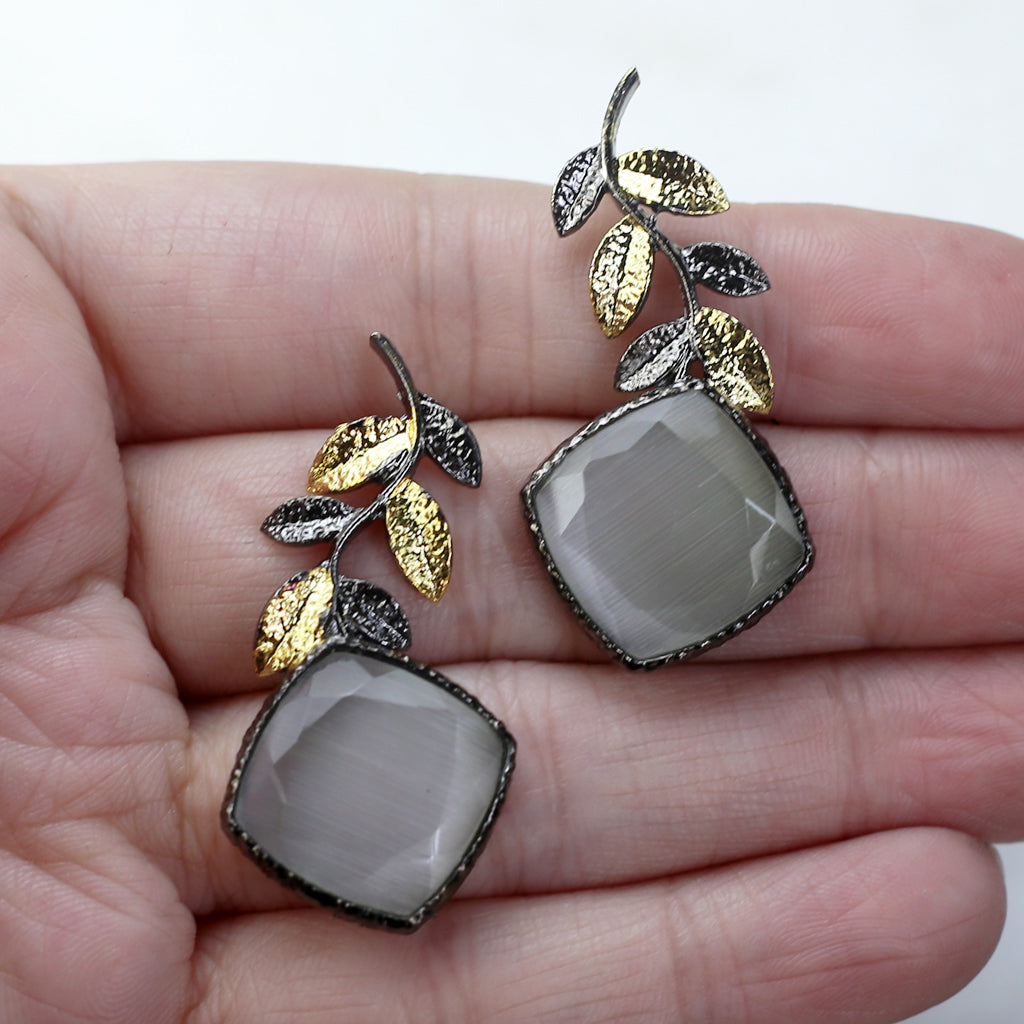 White Double Tone Leaf Earring