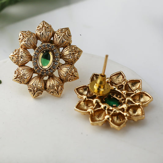 Green Traditional Stud Earring
