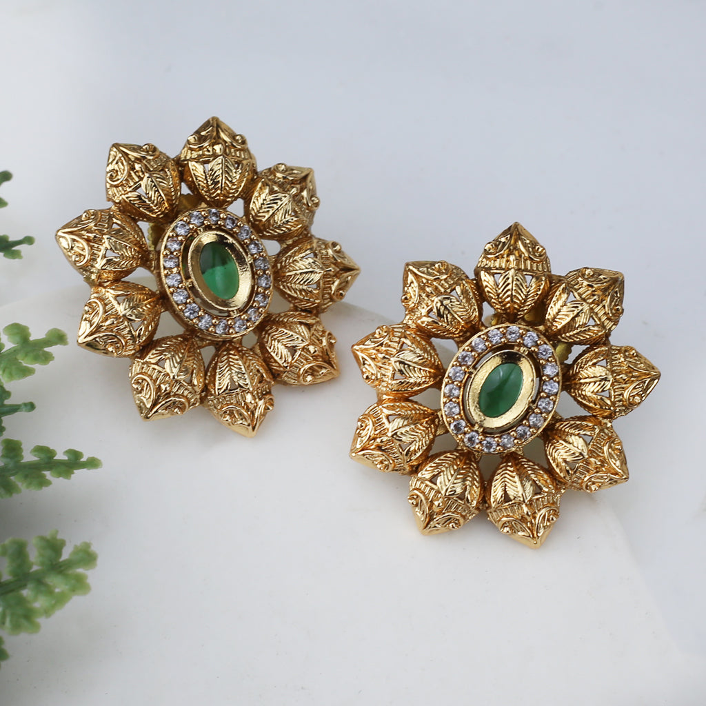 Green Traditional Stud Earring