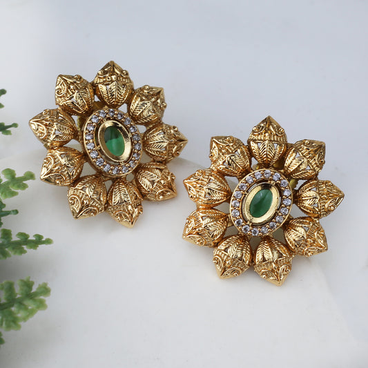 Green Traditional Stud Earring