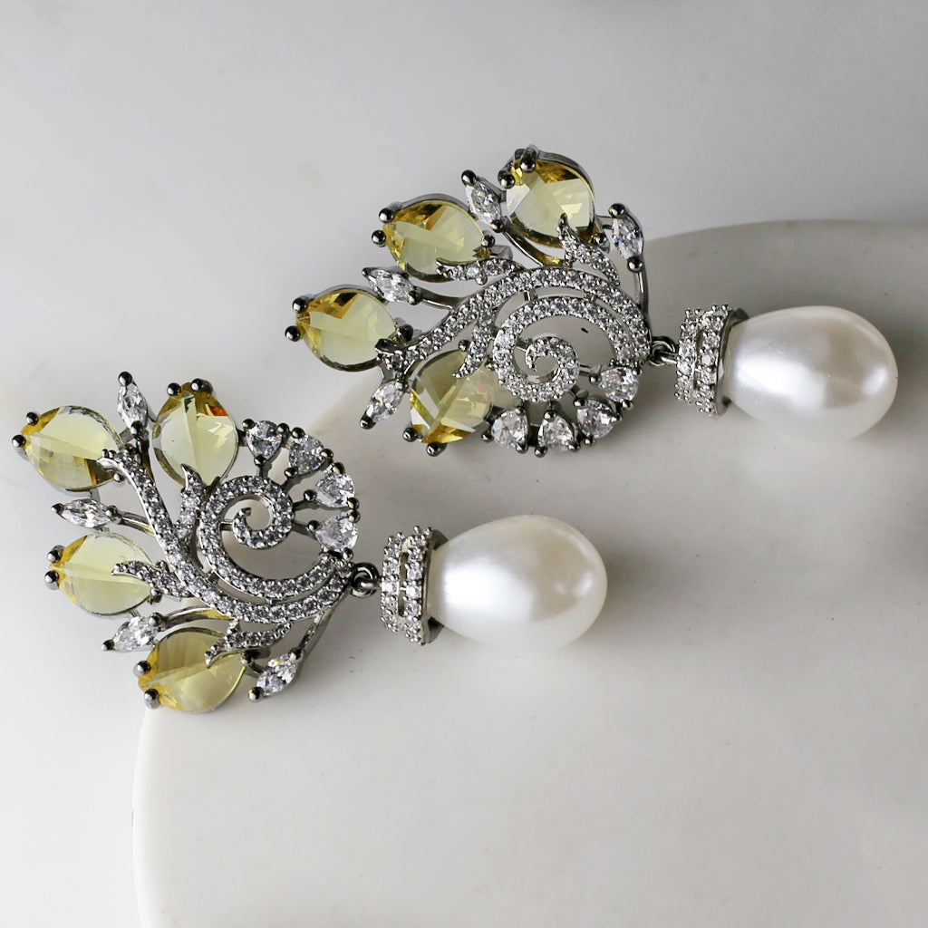 Yellow Zircon Spiral Pearl Earring