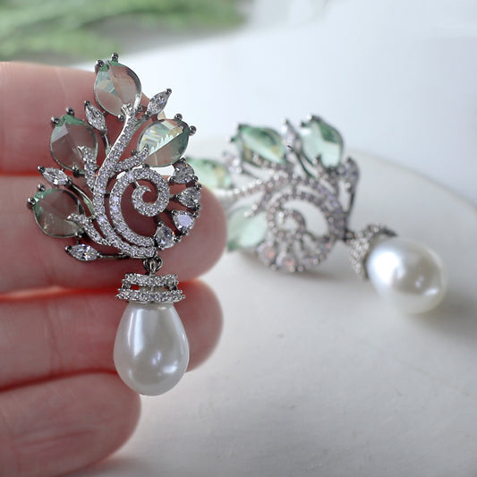 Green Zircon Spiral Pearl Earring