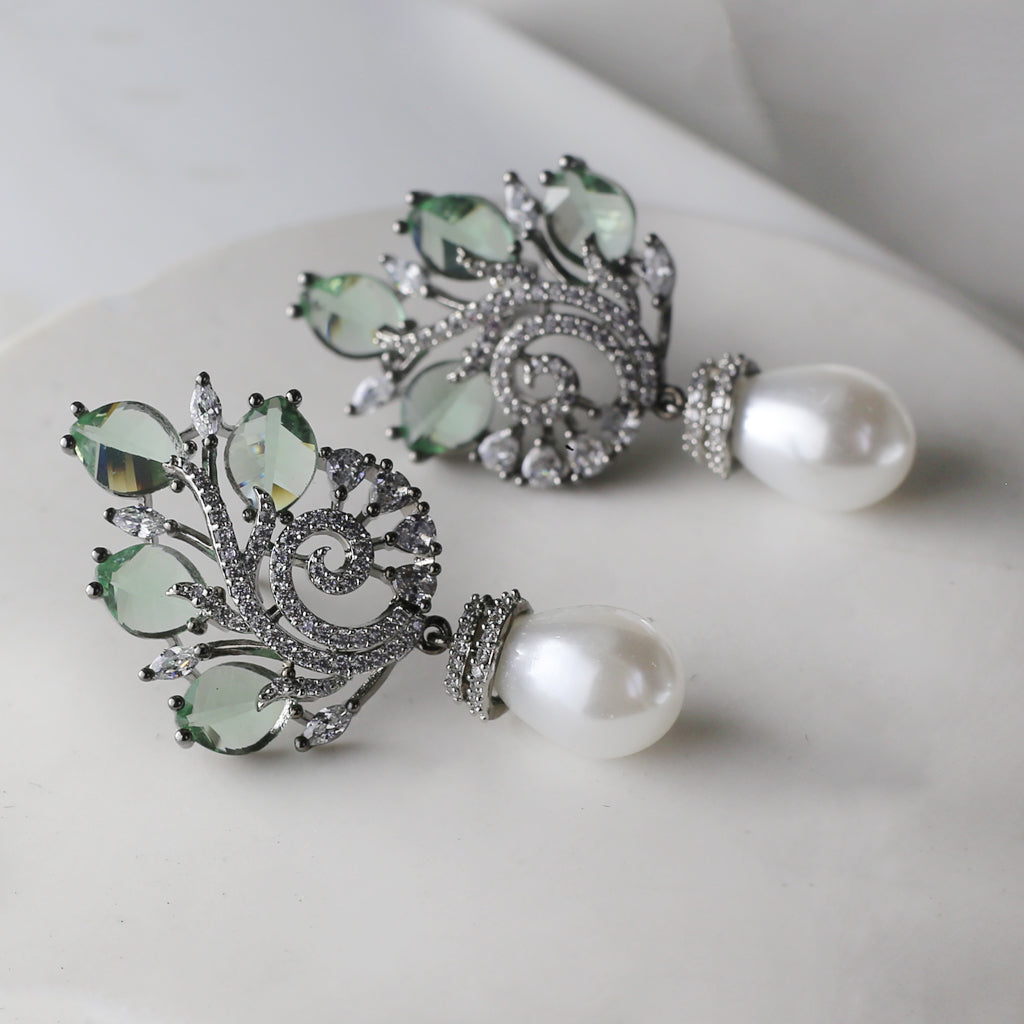 Green Zircon Spiral Pearl Earring