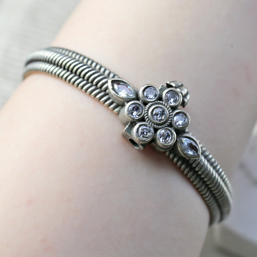 White Tribal Lock Bangle - Rabal
