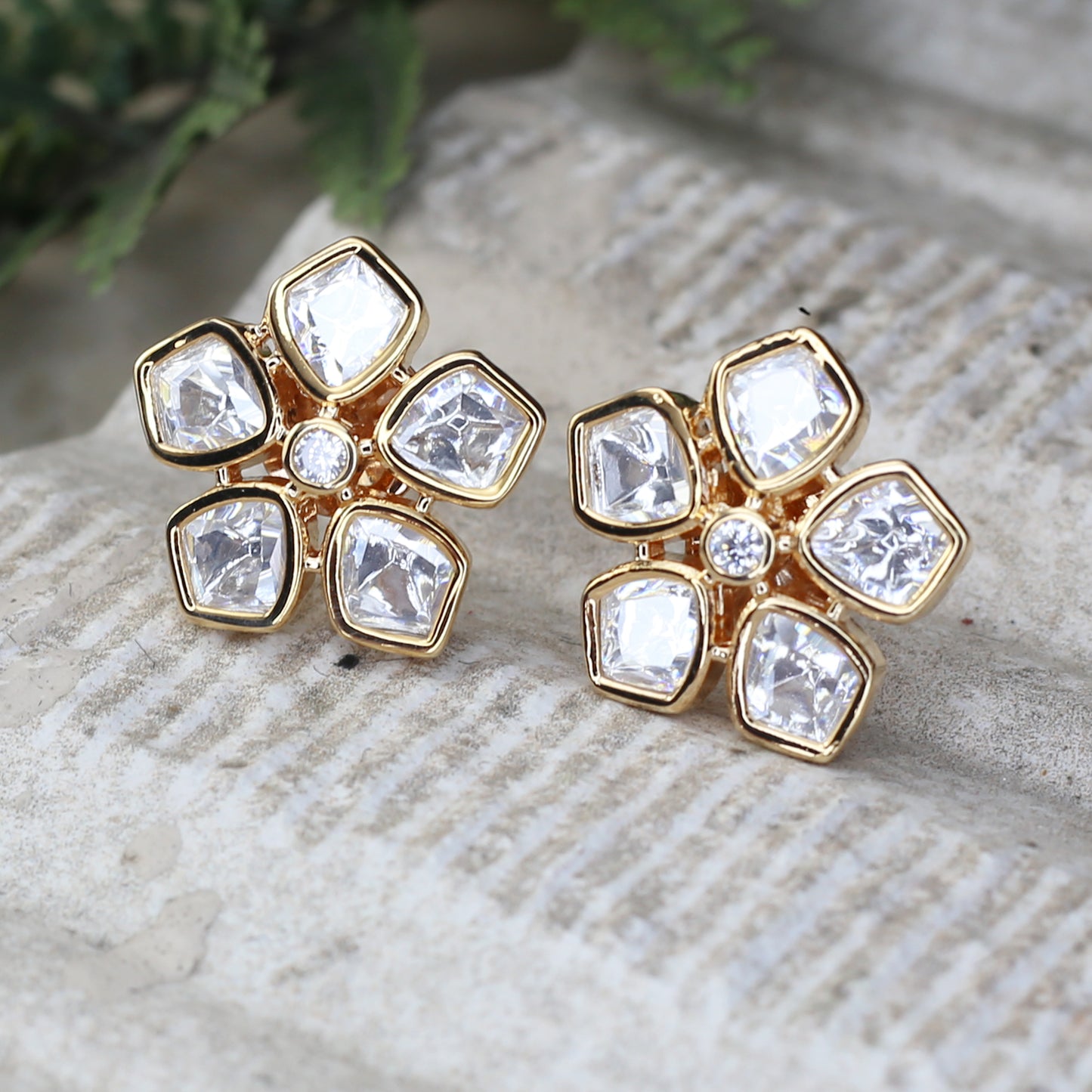 Kundan Flower Stud Earring