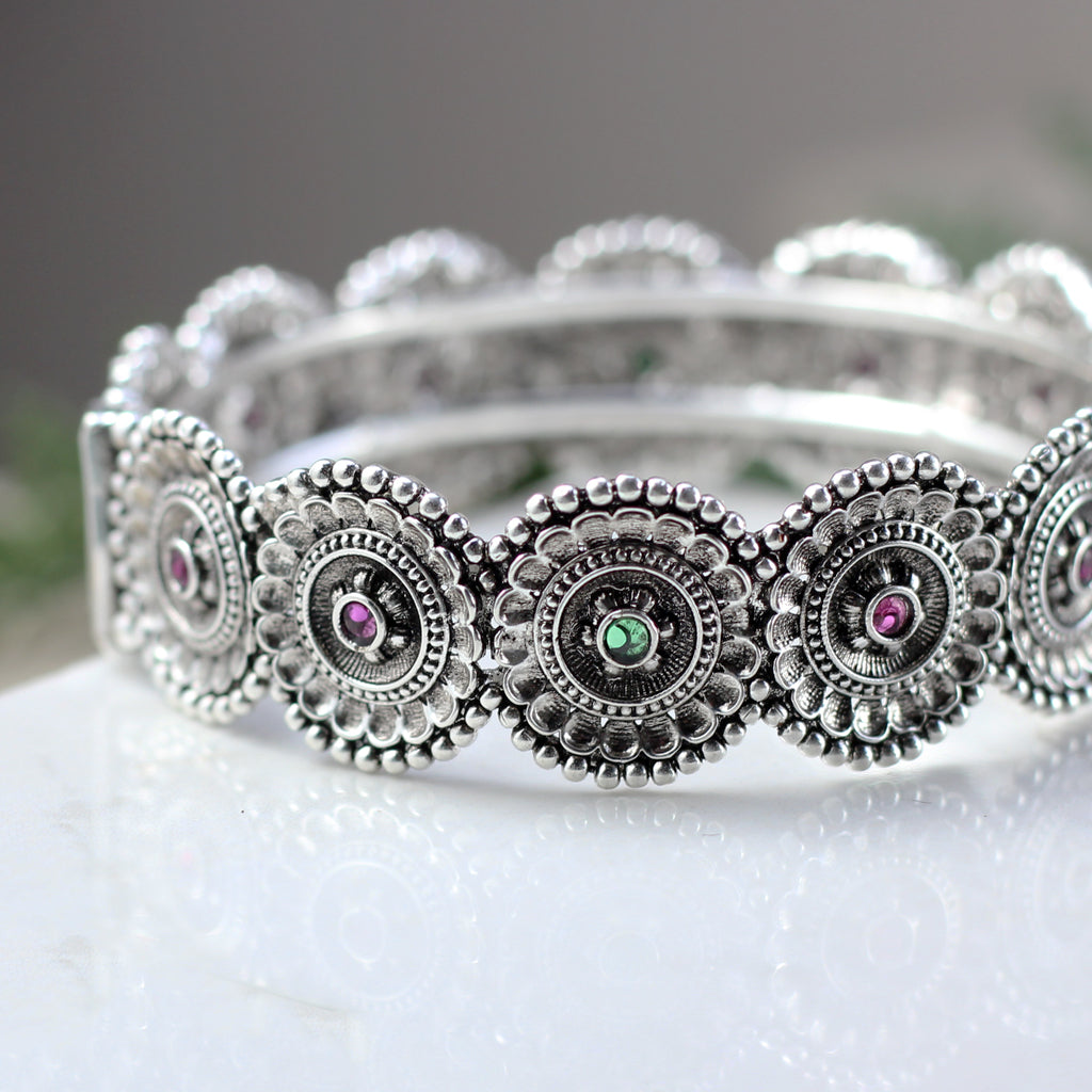 Circle Flower Oxidised Lock Bangle - Rabal
