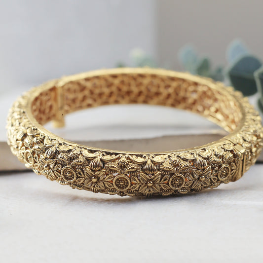 Floral Traditional Lock Bangle