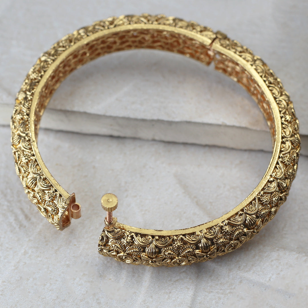 Floral Traditional Lock Bangle