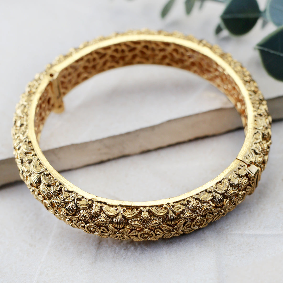Floral Traditional Lock Bangle