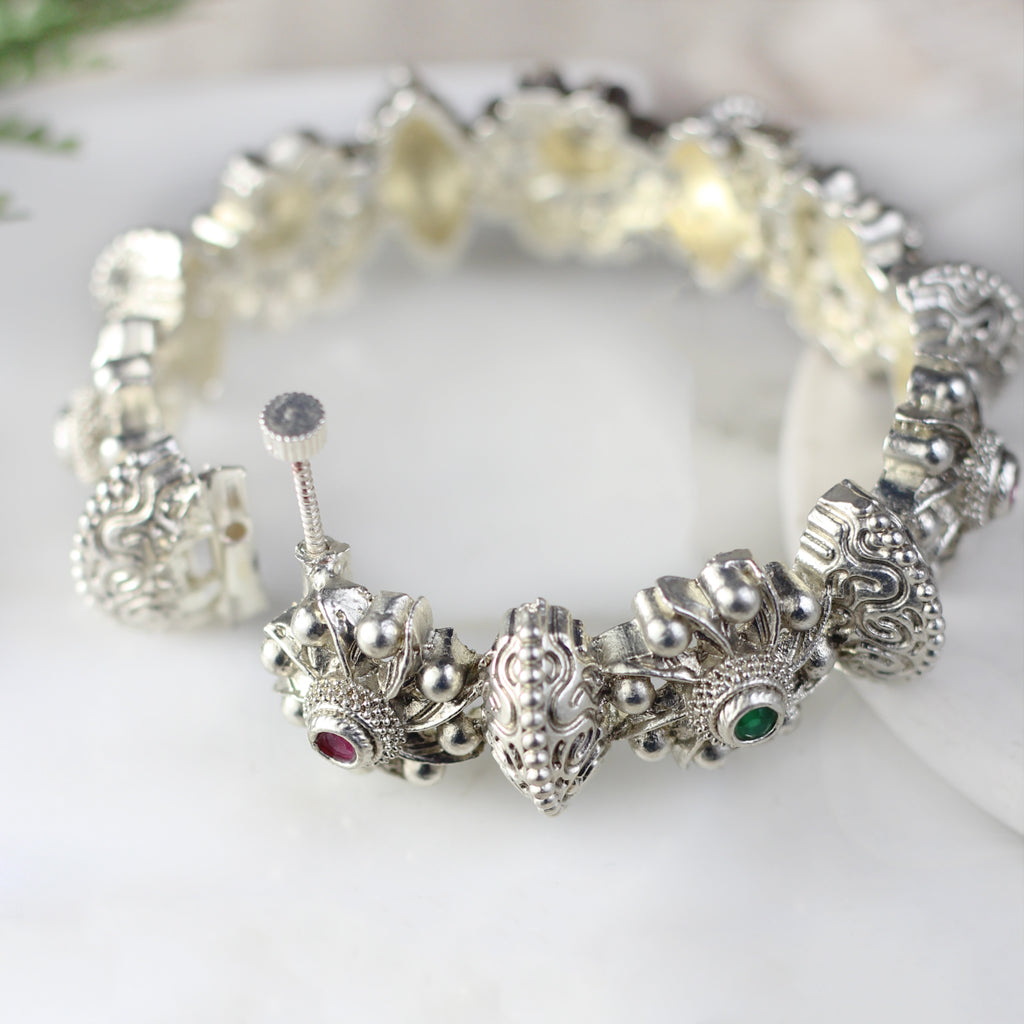 Silver Flower Lock Bangle