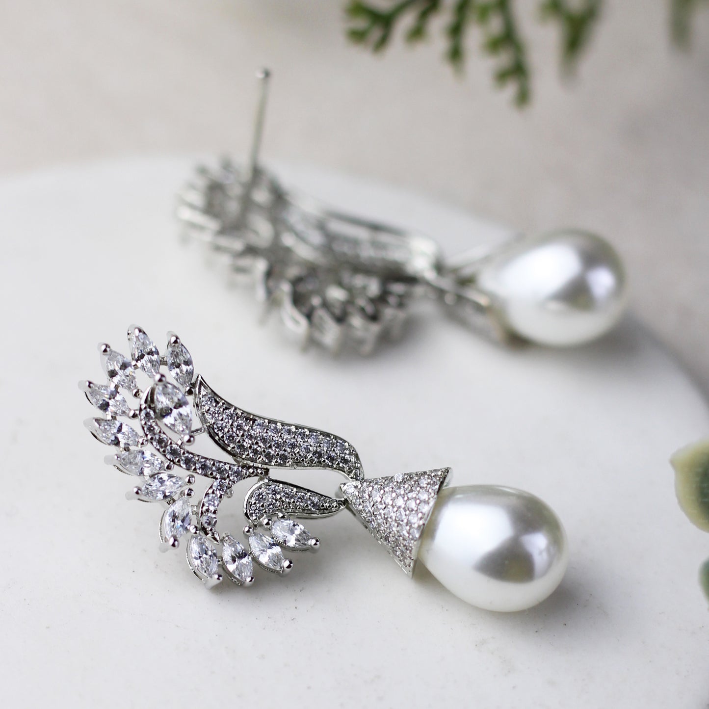 Zircon Pearl Silver Drop Earring