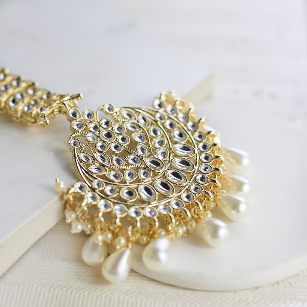 Statement Crescent Pearl Tikka