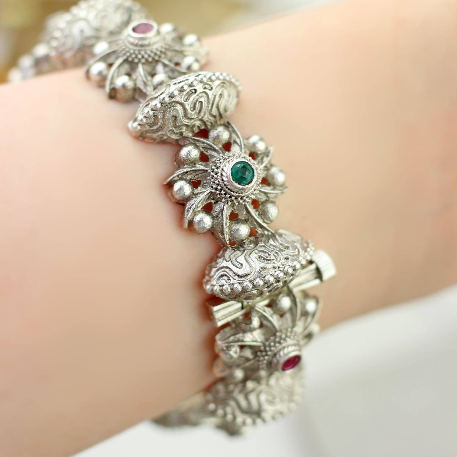 Silver Flower Lock Bangle - Rabal