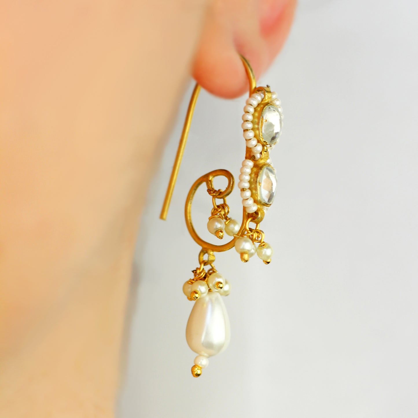 Pearl Dangle Earring